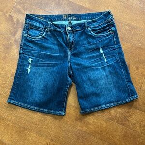 Kut from the Kloth Distressed Jean Shorts Sz 14